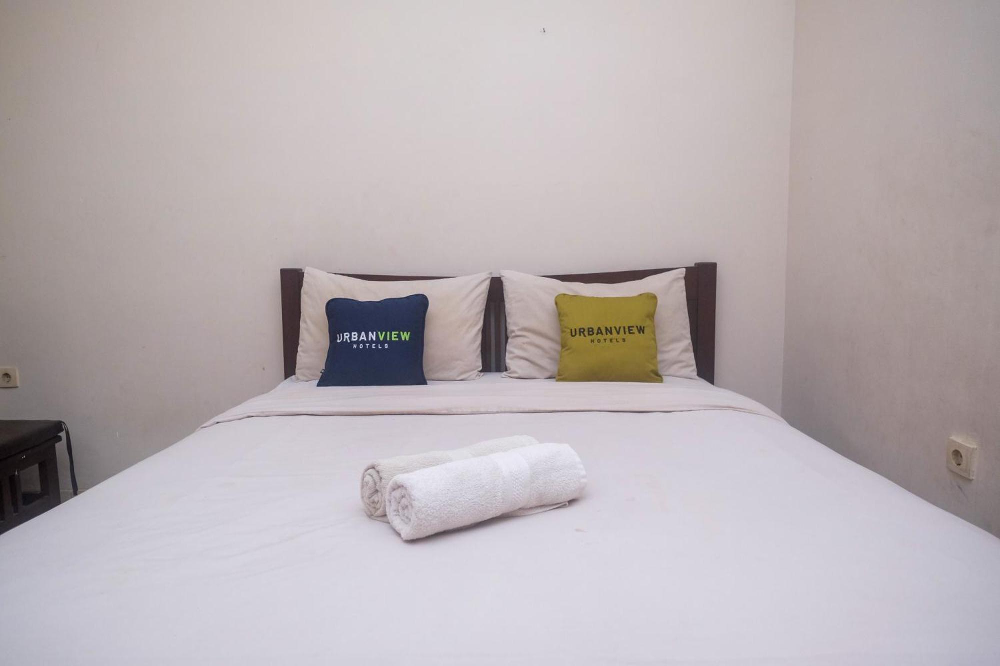 Urbanview Hotel Pondok Anggun Yogyakarta By Reddoorz Maguwo Exterior foto