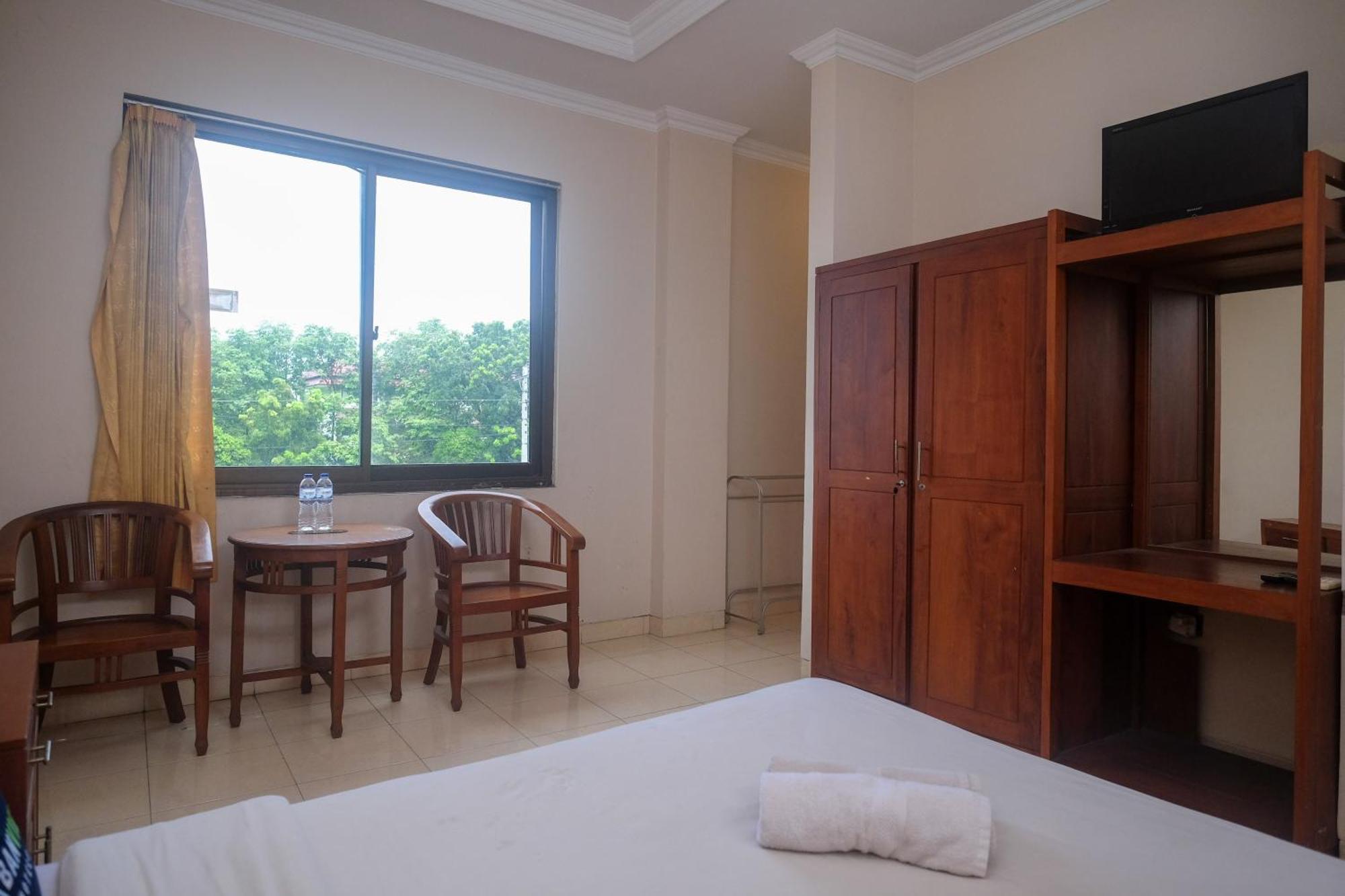 Urbanview Hotel Pondok Anggun Yogyakarta By Reddoorz Maguwo Exterior foto