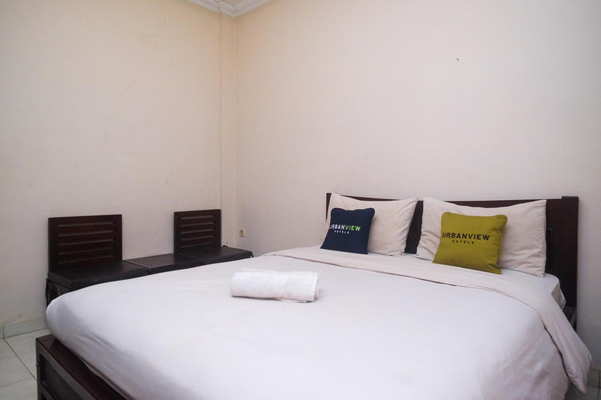Urbanview Hotel Pondok Anggun Yogyakarta By Reddoorz Maguwo Exterior foto