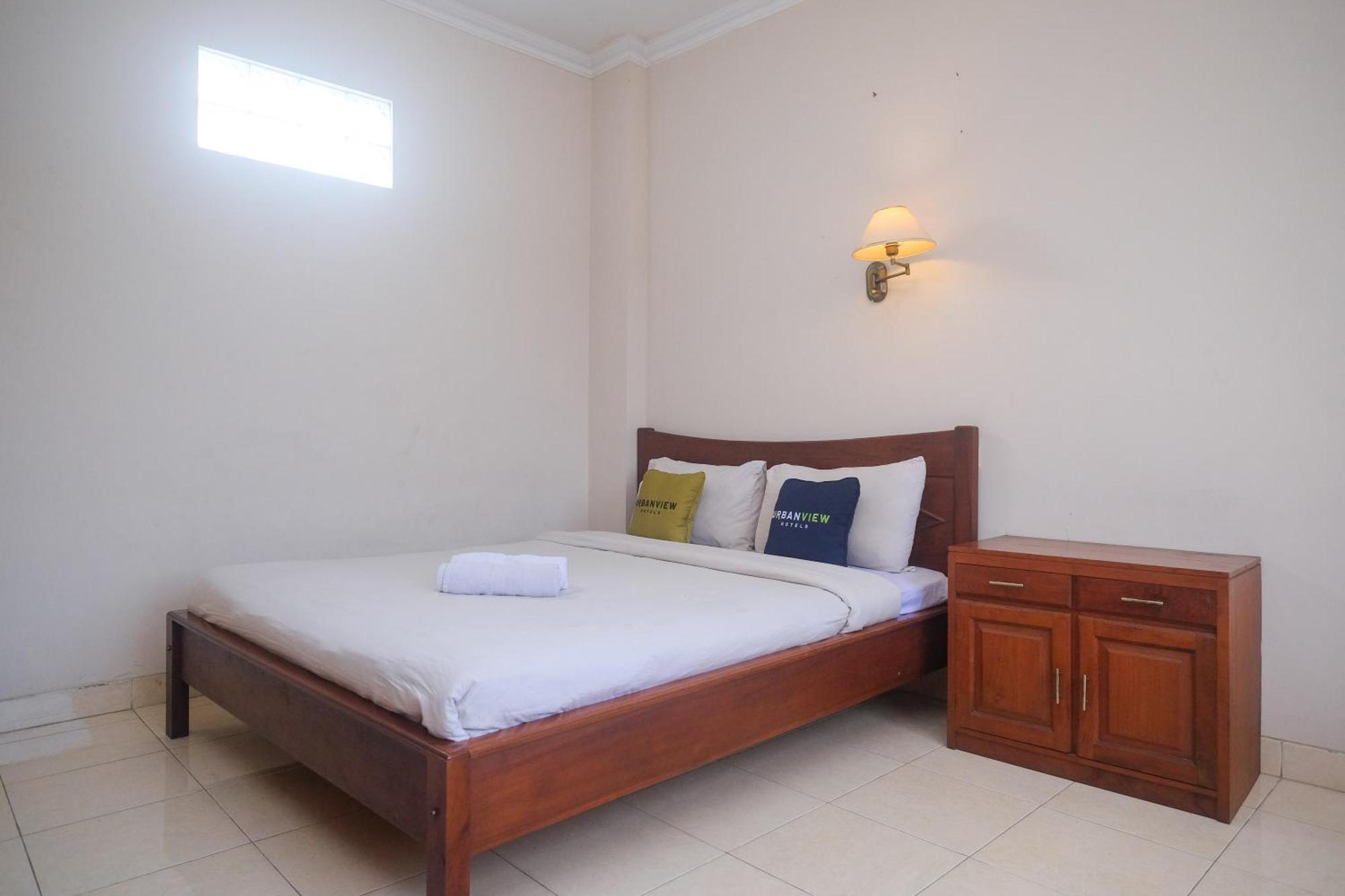 Urbanview Hotel Pondok Anggun Yogyakarta By Reddoorz Maguwo Exterior foto