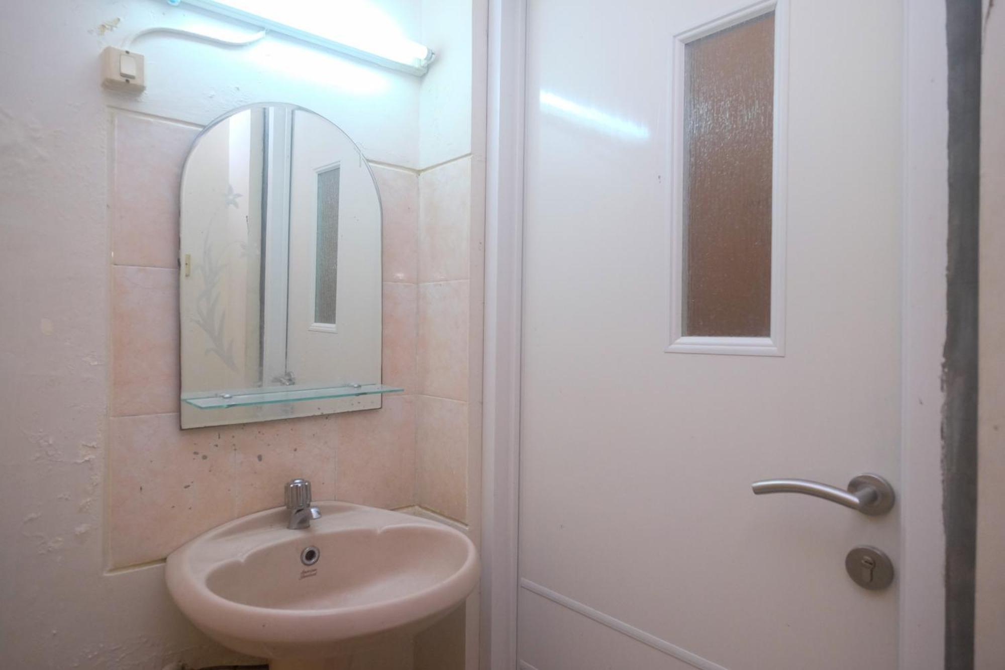 Urbanview Hotel Pondok Anggun Yogyakarta By Reddoorz Maguwo Exterior foto